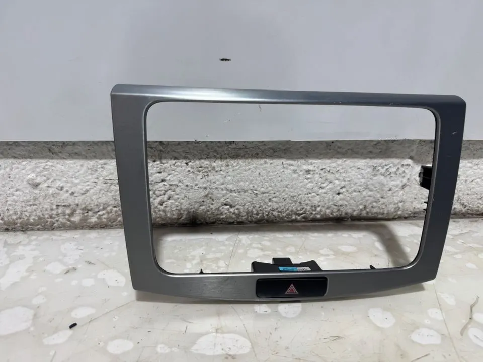 VW Passat B7 3C Display Verkleidung Radioblende 3AA858069 – Bild 3