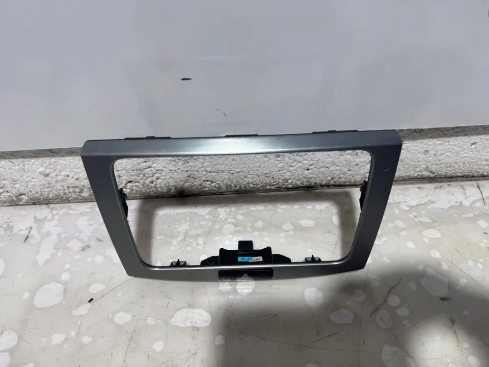 VW Passat B7 3C Display Verkleidung Radioblende 3AA858069 – Bild 5