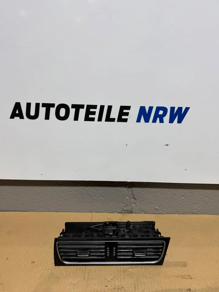 Audi A4 B8 S4 8K A5 8F Luftdüse Lüftungsgitter Mitte 8T2820951C – Bild 1