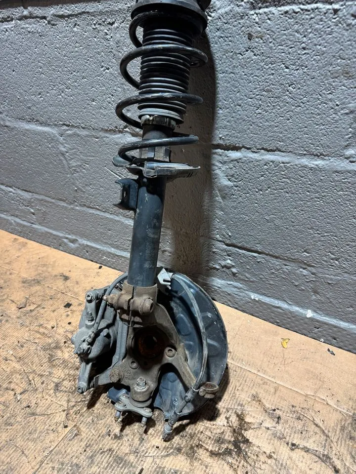 VW Golf 7 VII Touran 5T Achsschenkel Bremssattel Vorne Rechts – Bild 6