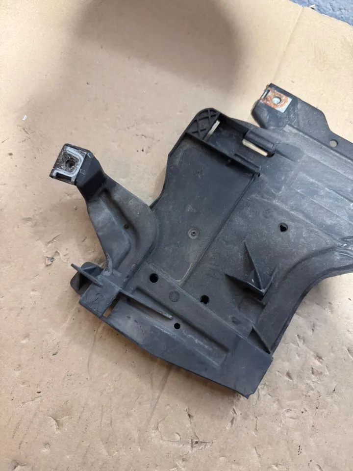 Audi A4 8K B8 Scheinwerfer Halter Träger 1301073033 1301073034 – Bild 5