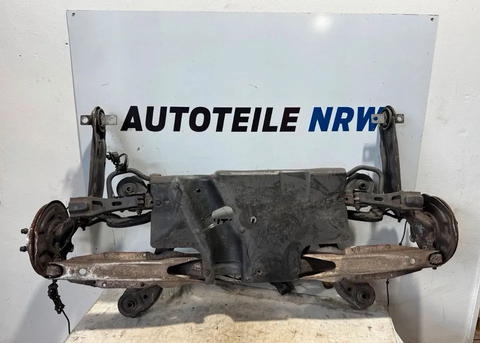 Mercedes B-Klasse W246 Hinterachse Träger Hinten A2463501108 – Bild 1