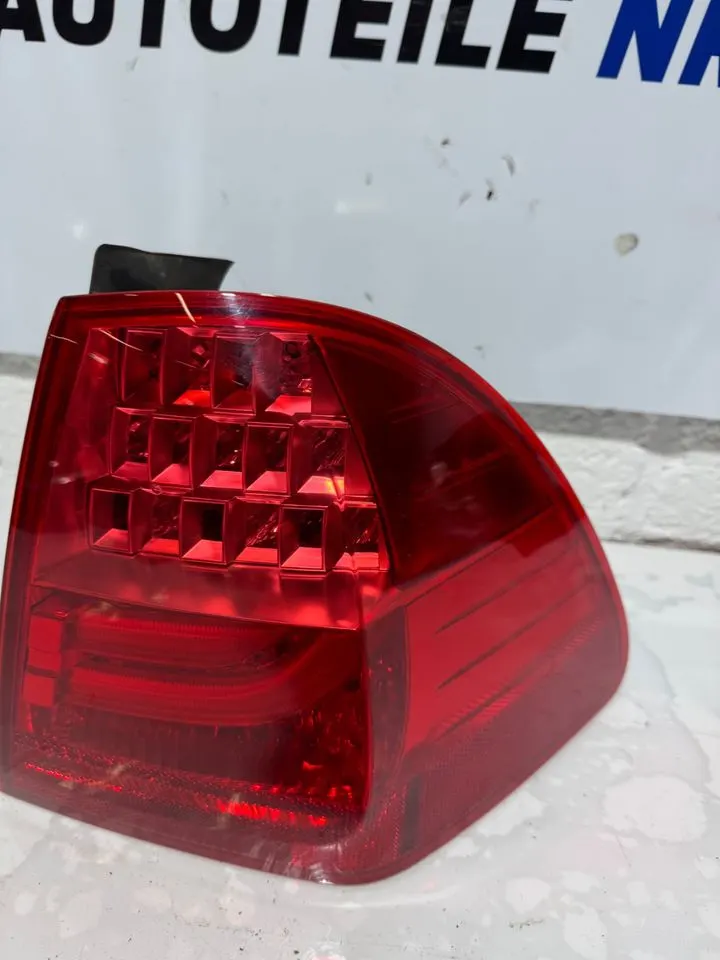 BMW 3er E91 LCI Facelift LED Heckleuchte Rückleuchte Hinten – Bild 7