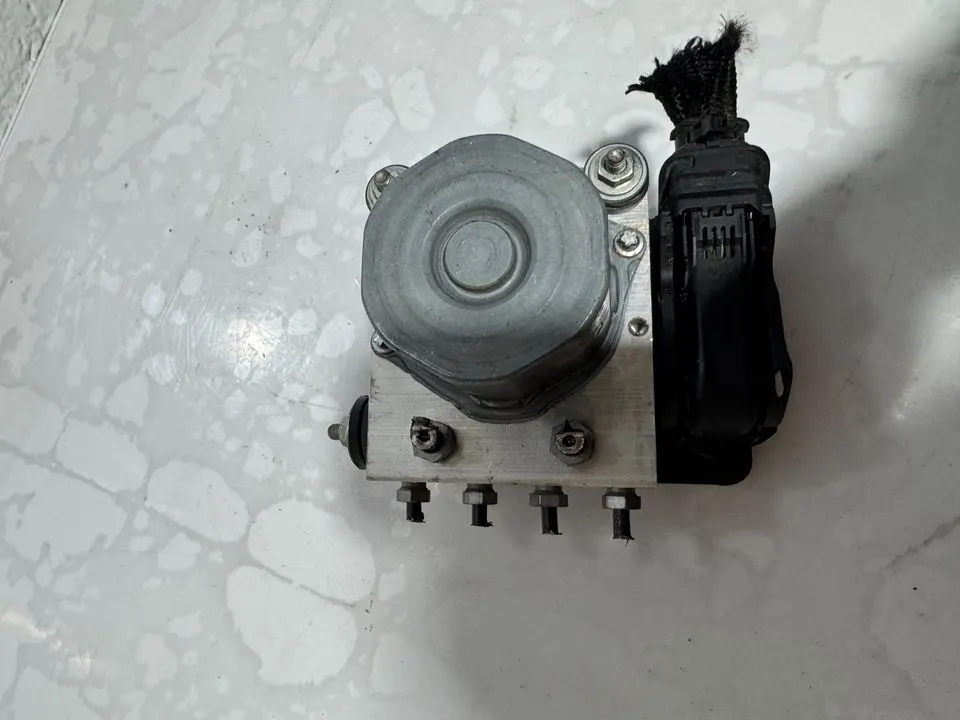 Mercedes A-Klasse W176 ABS Steuergerät Hydraulikblock A0094315212 – Bild 7