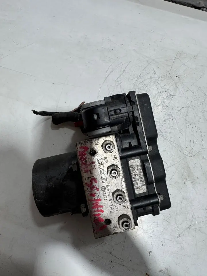 Audi A4 B8 8K ESP Steuergerät Hydraulikblock 8K0907379CA – Bild 7