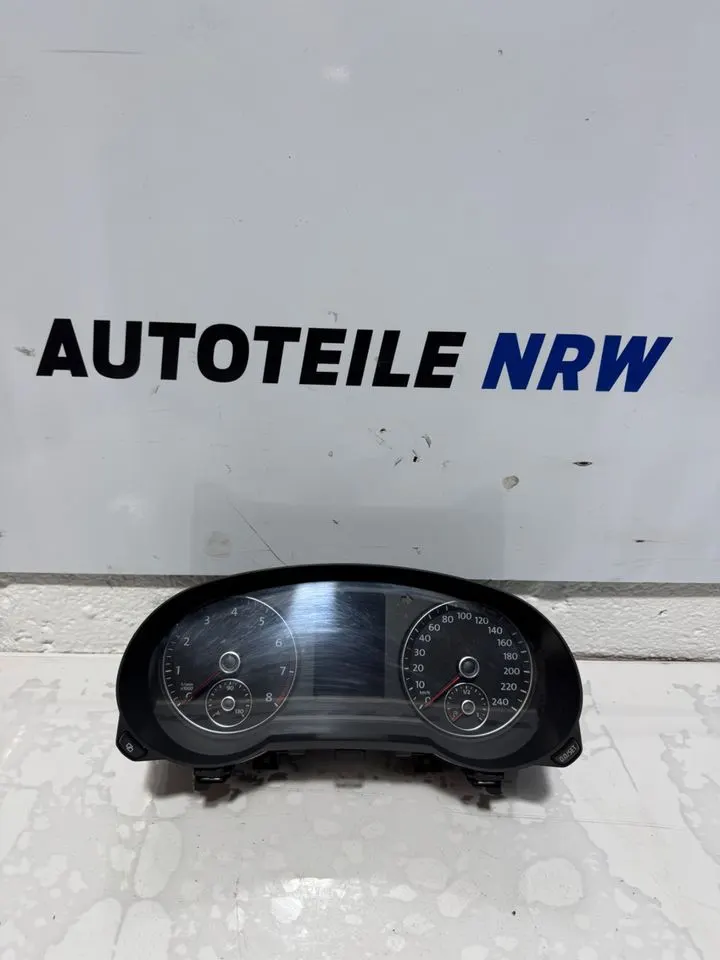 VW Sharan 7N Tacho Tachometer Kombiinstrument 7N0920860D – Bild 1