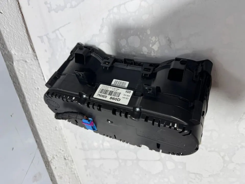 VW Sharan 7N Tacho Tachometer Kombiinstrument 7N0920860D – Bild 7