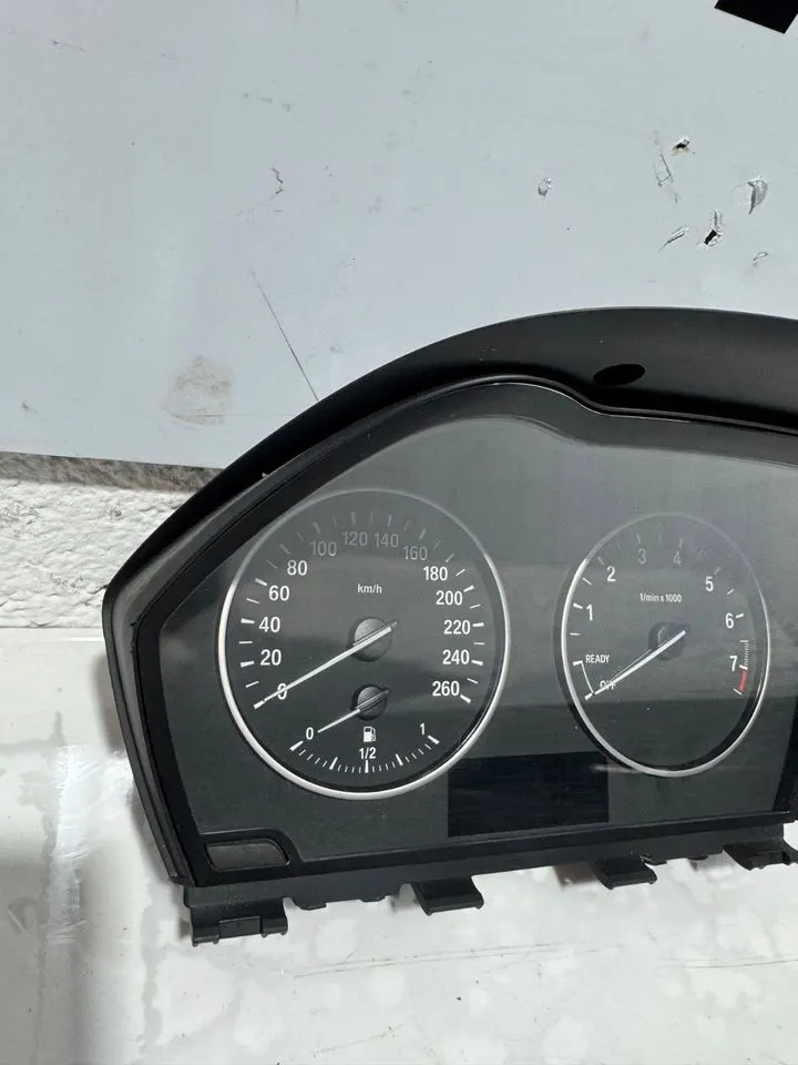 BMW 1er F20 F21 Tacho Tachometer Kombiinstrument 9232891 – Bild 3