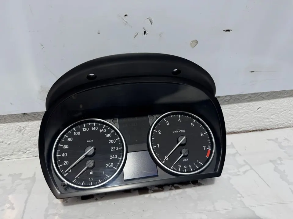 BMW 3er E90 E91 LCI Tacho Tachometer Kombiinstrument 9242344 – Bild 6