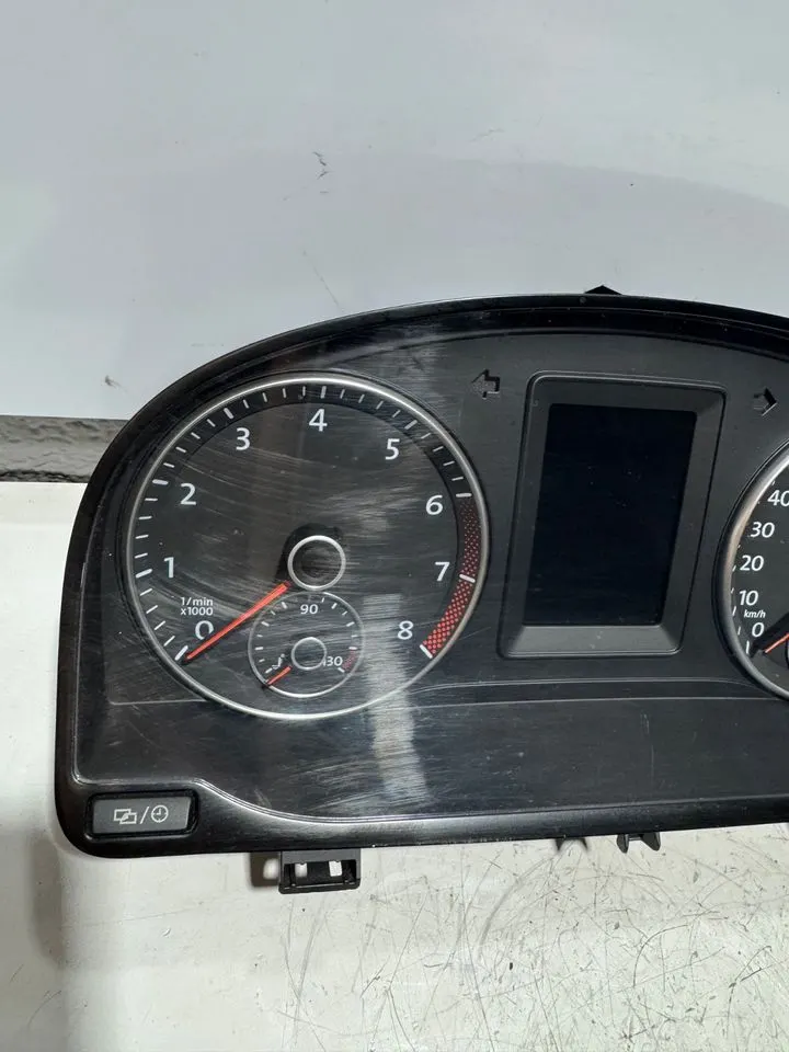 VW Touran 1T3 Tacho Tachometer Kombiinstrument 1T0920865B – Bild 3