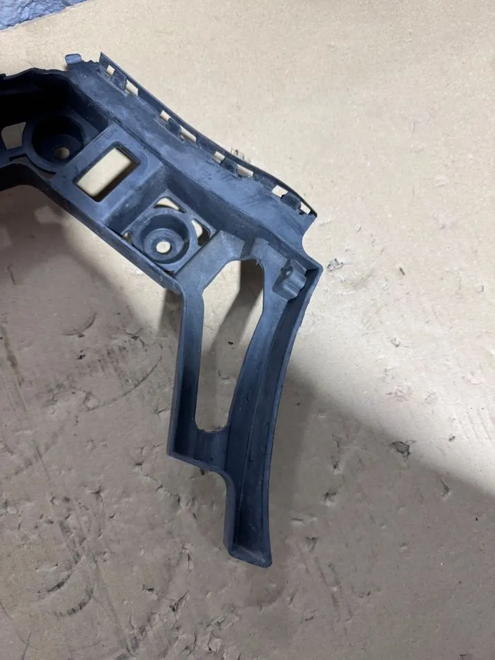 VW Golf 6 VI Stoßfänger Halter Träger Hinten 5K6807393 5K6807394 – Bild 5