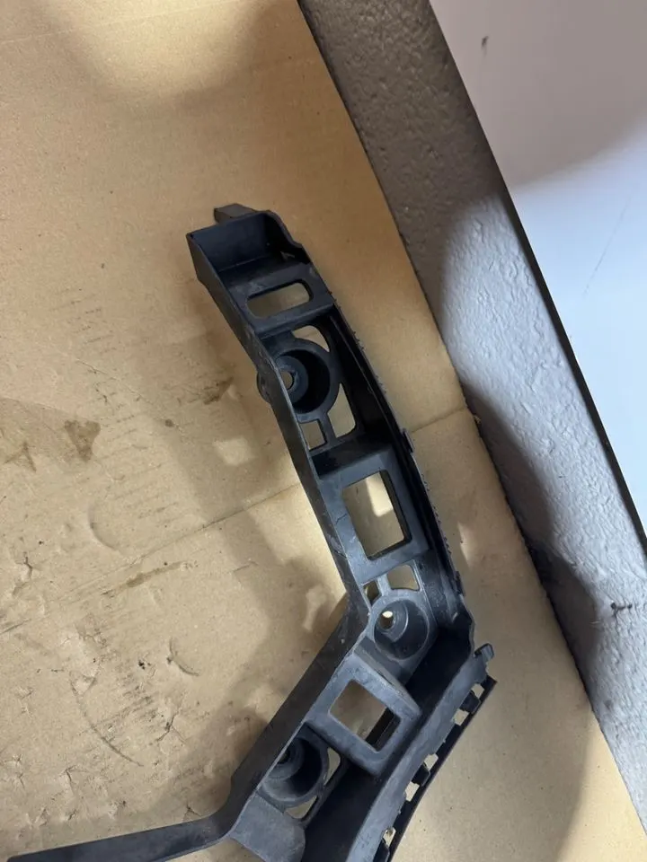 VW Golf 6 VI Stoßfänger Halter Träger Hinten 5K6807393 5K6807394 – Bild 7