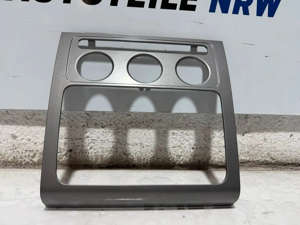 VW Touran Verkleidung Blende Rahmen Mittelverkleidung 1T0858071L – Bild 3