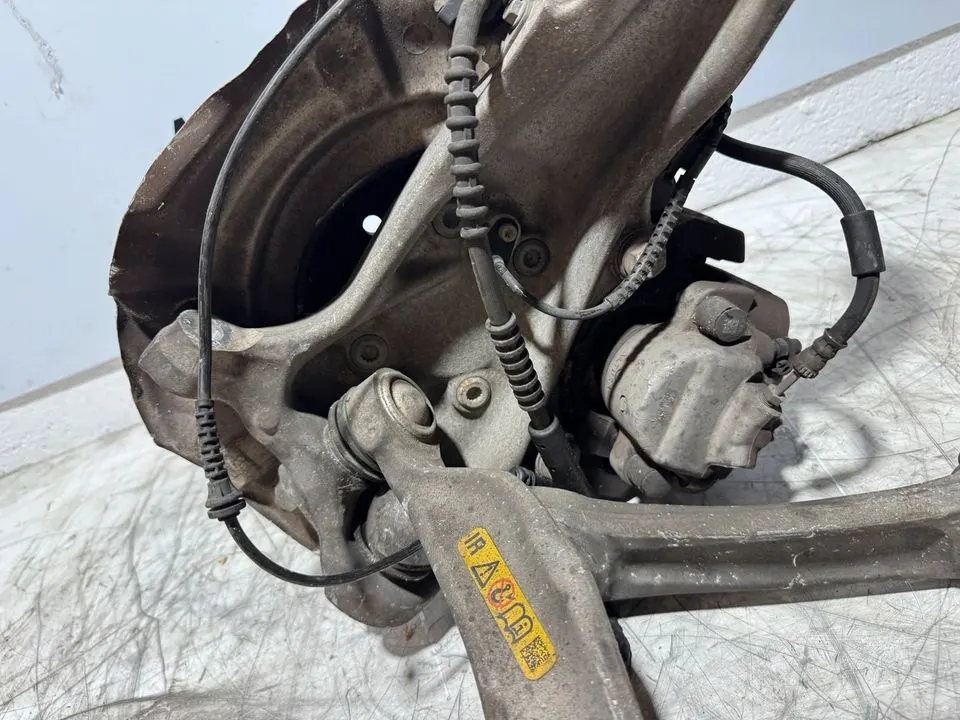 BMW 5er F10 F11 Achsschenkel Radnabe Bremssattel Vorne – Bild 7