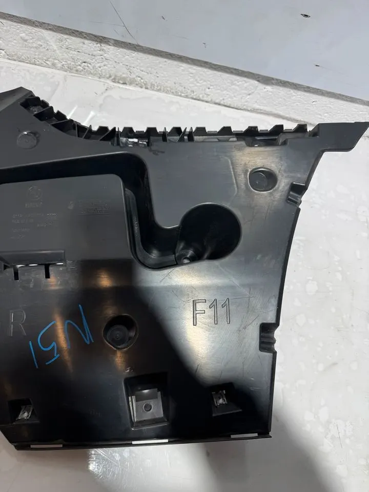 BMW 5er F11 Stoßstange Träger Halter Hinten 7207111 7207112 – Bild 5