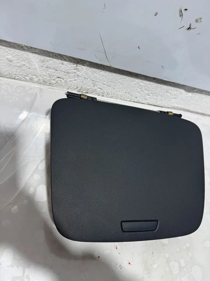 VW Sharan 7N Ablagefach Handschuhfach Mittelkonsole 7N0857922 – Bild 3