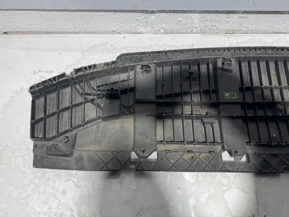 Audi Q3 8U Unterboden Unterfahrschutz Abdeckung 8U0807233C – Bild 6