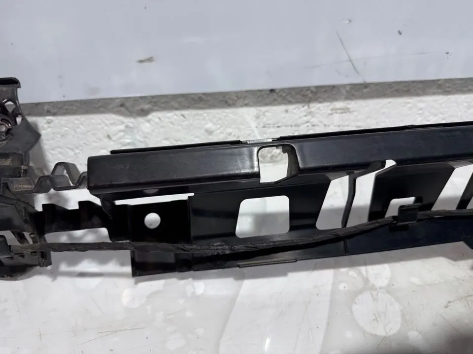 BMW 1er F20 F21 Stoßstangen Halter Träger Aufnahme Hinten 7240953 – Bild 3