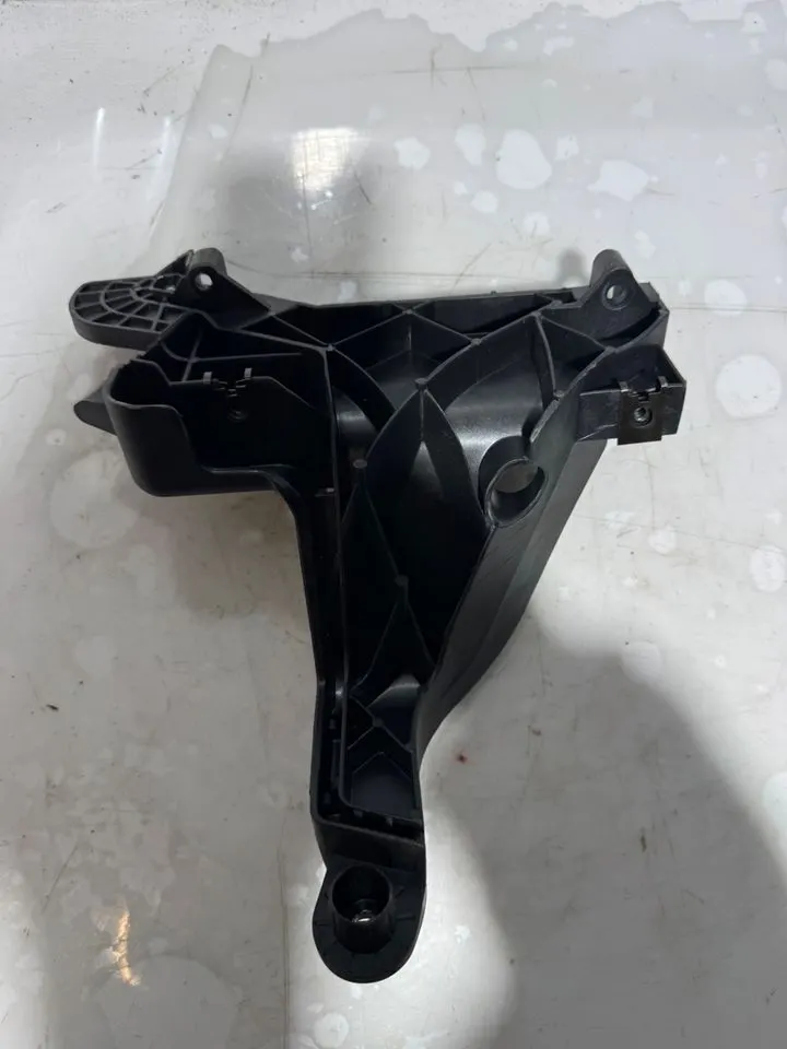 Mercedes SLK R171 Halterung Trennwand A1719630214 A1719630114 – Bild 8