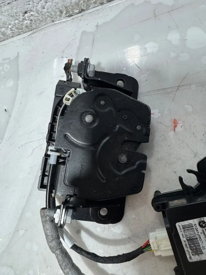 BMW 5er F11 Heckklappe Kofferraum Schloss Hinten 7208371 7269544 – Bild 4
