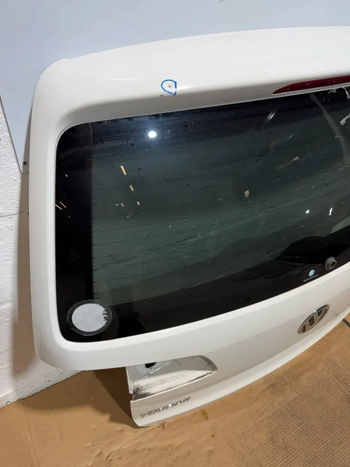 VW Touran 1T3 GP2 Heckklappe Kofferraum Deckel Hinten LB9A – Bild 4
