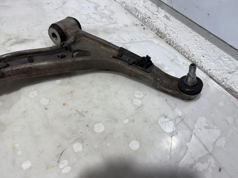 Mercedes B-Klasse W246 Querlenker Vorne A2463301707 A2463301807 – Bild 5