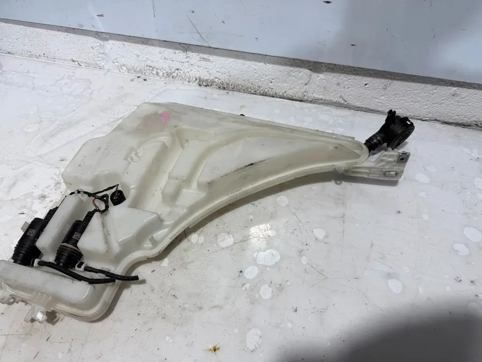 BMW 1er 3er F20 F31 Wasserbehälter Wischwasser Behälter 7241674 – Bild 5