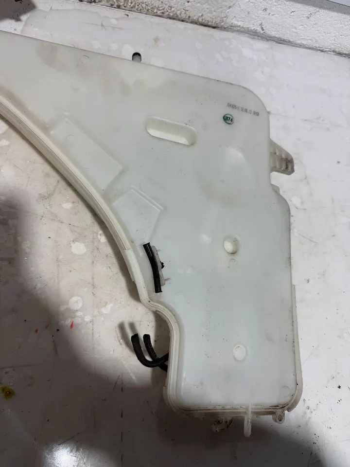 BMW 1er 3er F20 F31 Wasserbehälter Wischwasser Behälter 7241676 – Bild 3