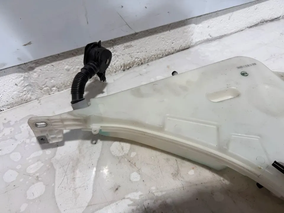 BMW 1er 3er F20 F31 Wasserbehälter Wischwasser Behälter 7241676 – Bild 4