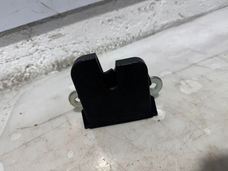 VW Golf 7 VII Variant Heckklappenschloss Schloss Hinten 5G0827505 – Bild 3
