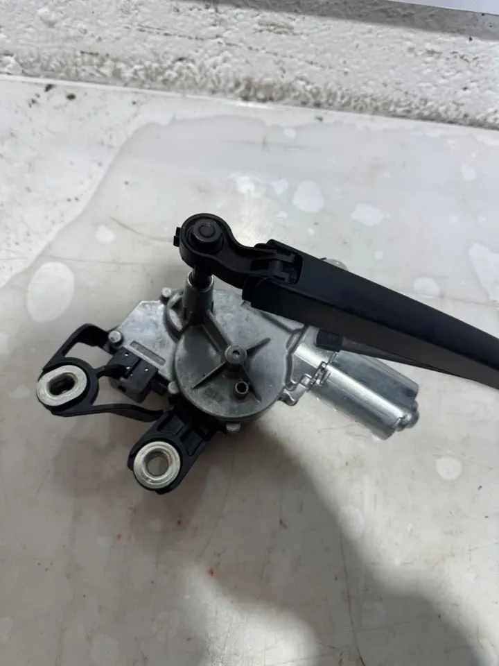 VW Golf 6 VI Polo 6R Heckwischer Wischer Motor Hinten 5K6955711B – Bild 3