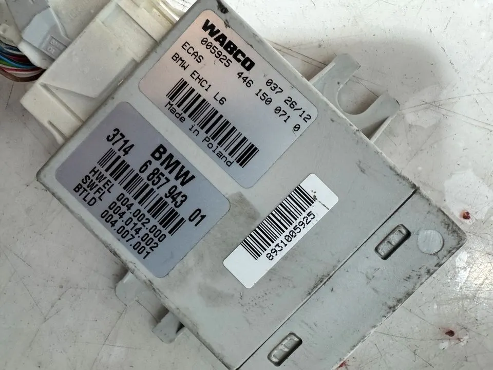 BMW 5er F10 F11 Luftfahrwerk Luftfederung Steuergerät 6857943 – Bild 6