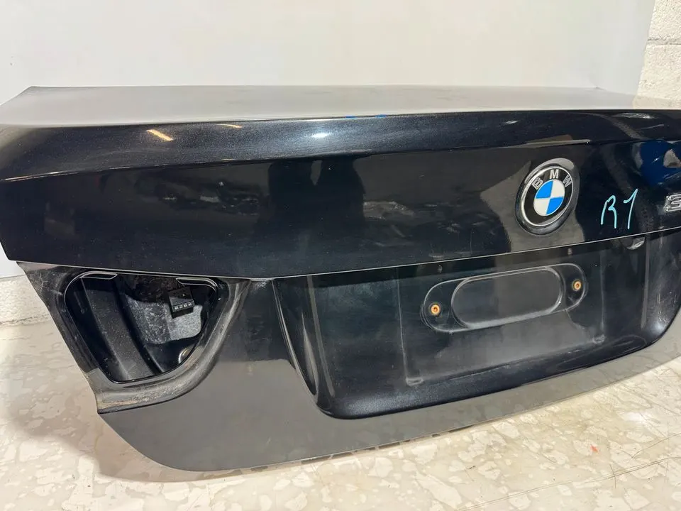 BMW 3er E90 LCI Facelift Heckklappe Kofferraum Deckel Hinten 475 – Bild 3