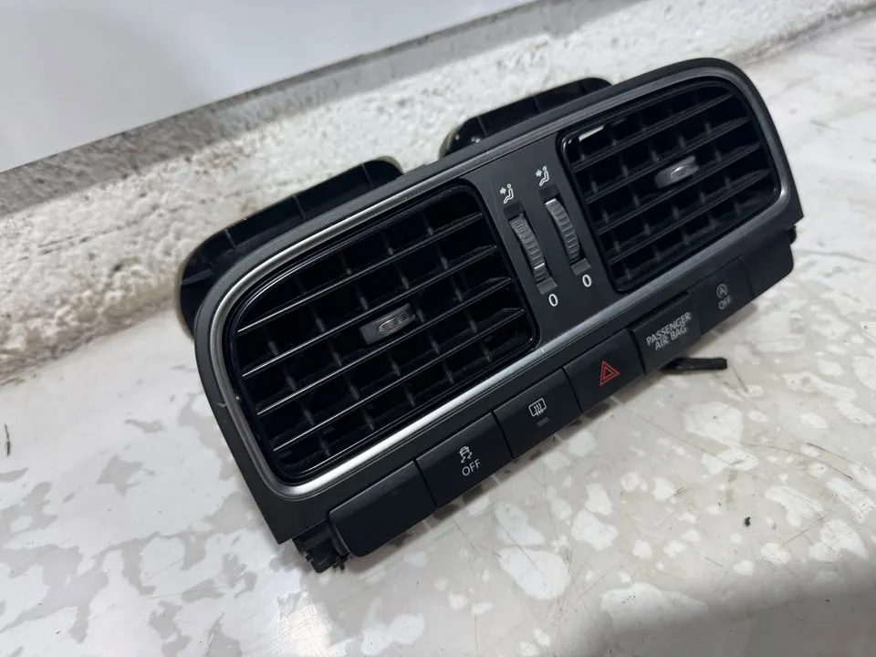 VW Polo 6R Frischluft Mitte Luftdüse Luftausströmer 6RF819728 – Bild 3