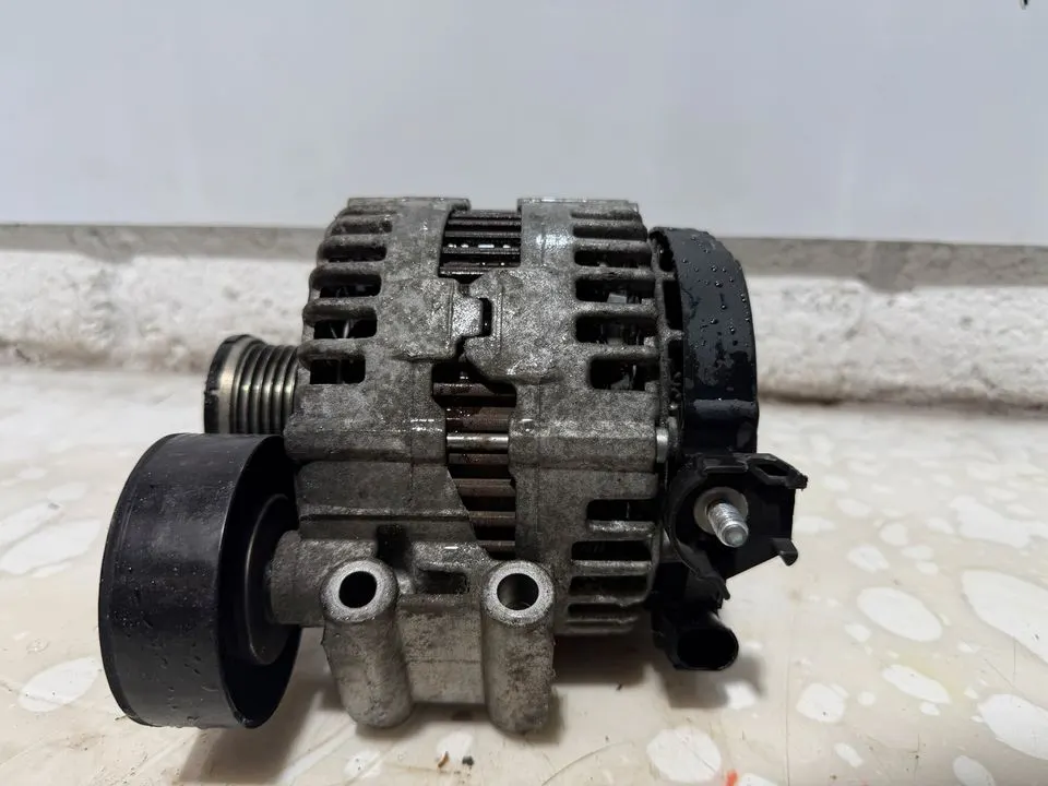 BMW 1er 3er E87 E90 E91 N43 Lichtmaschine Generator 7550469 – Bild 4