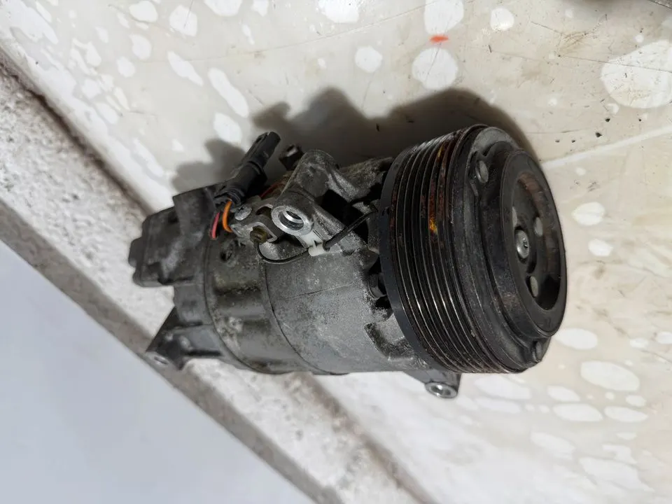 BMW 1er 3er E87 E81 E90 E91 E92 E93 N43 Klimakompressor 9182794 – Bild 3