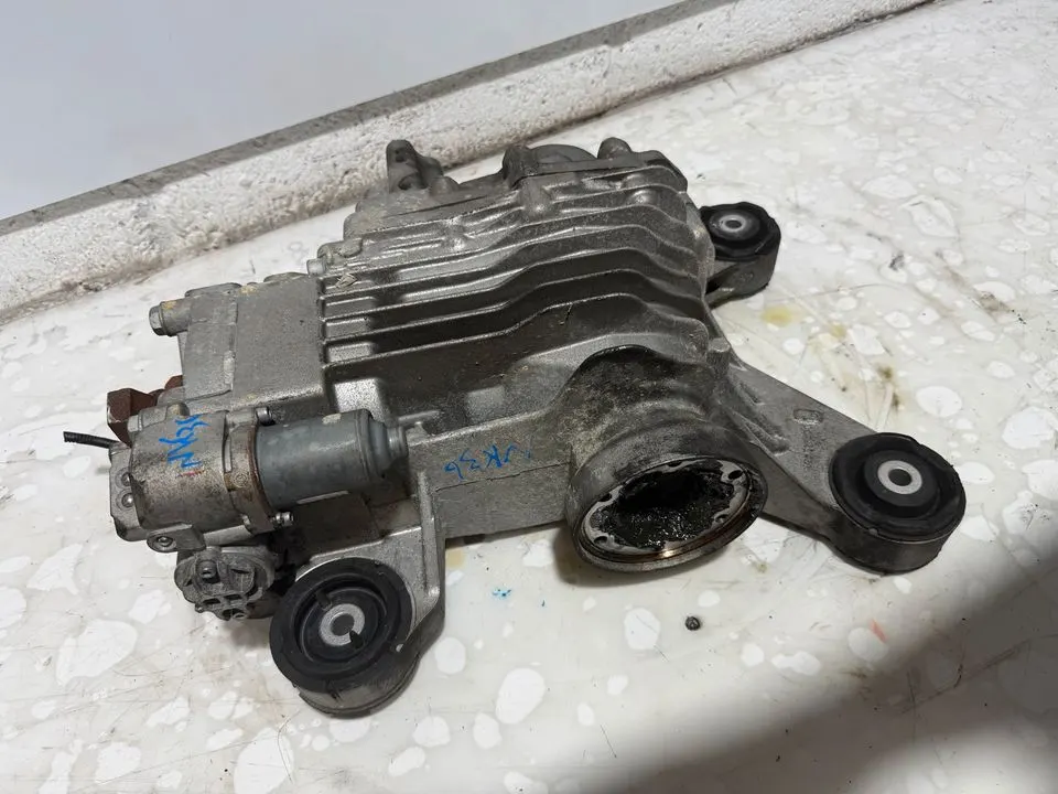 Audi TT 8J Differential Hinterachsgetriebe MMK KMC 0BR525010 – Bild 5