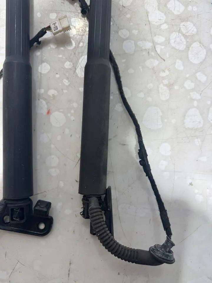BMW 3er F31 Spindelantrieb Heckklappe Dämpfer 7263155 7263156 – Bild 4