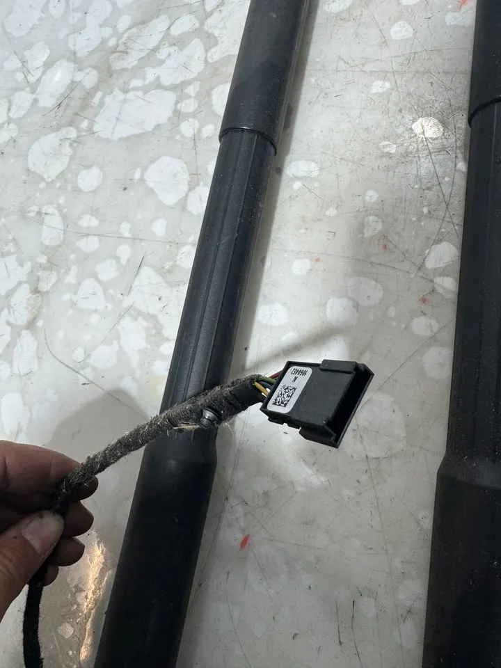 BMW 3er F31 Spindelantrieb Heckklappe Dämpfer 7263155 7263156 – Bild 7