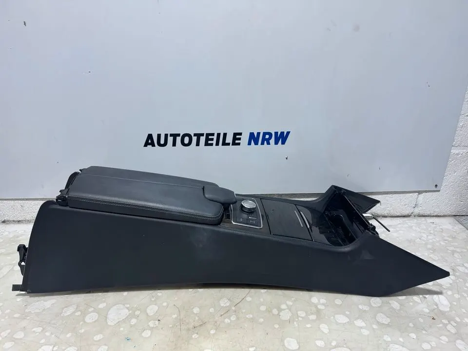 Mercedes CLS C218 Armlehne Mitte A2186800250 A2186800096 – Bild 1
