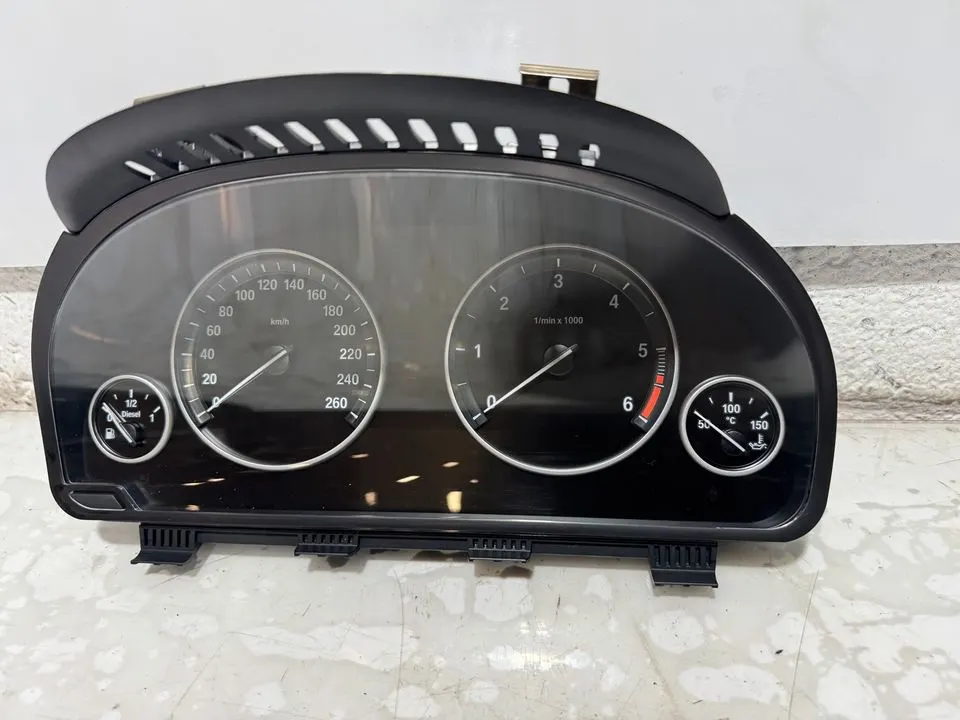 BMW 5er F10 F11 Tacho Tachometer Kombiinstrument 9364607 – Bild 5