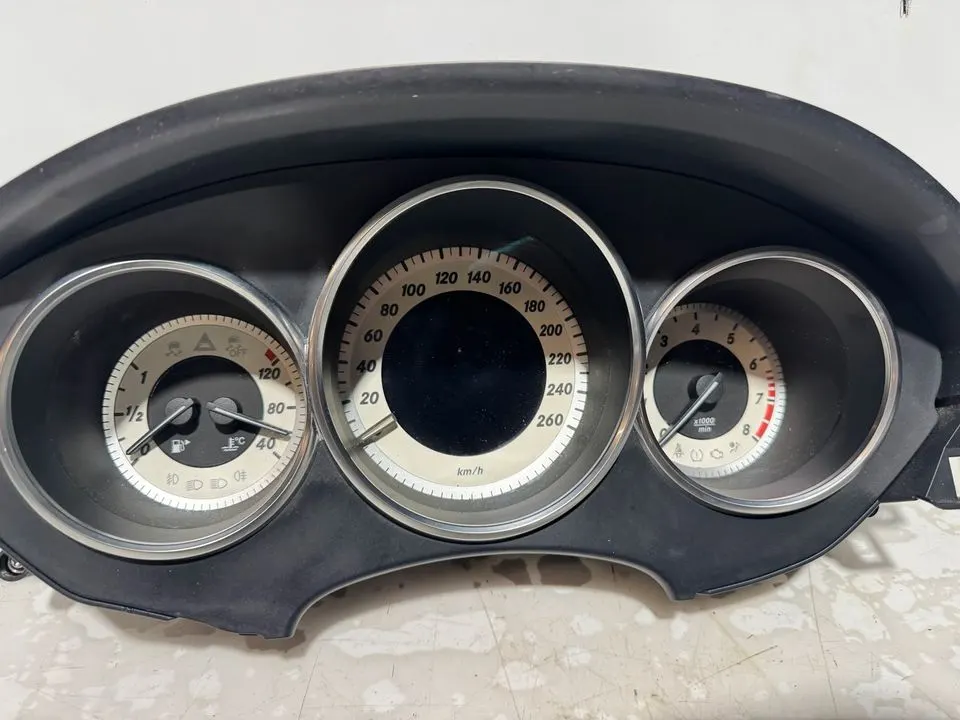 Mercedes CLS C218 X218 Tacho Kombiinstrument A2189007202 – Bild 4
