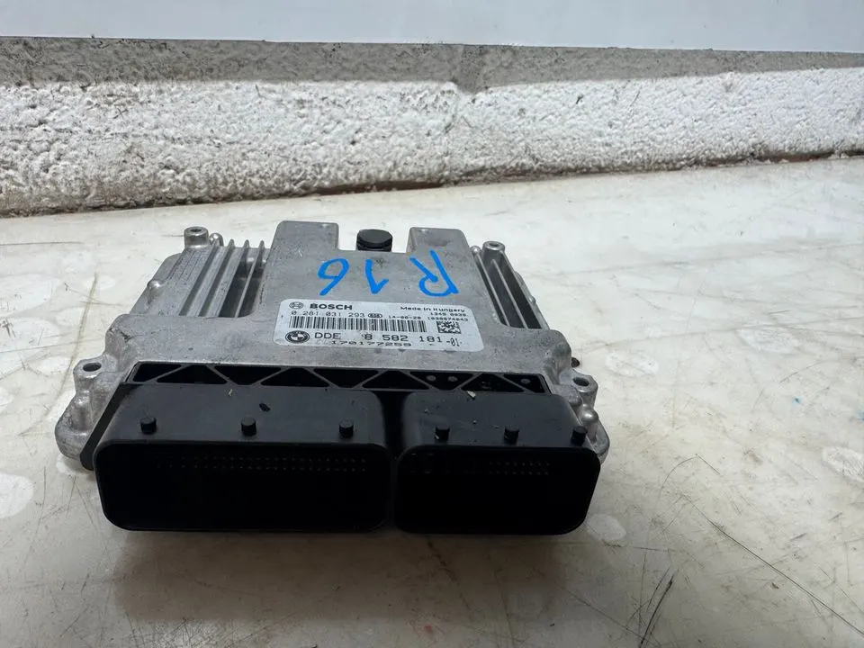 BMW 5er F10 F11 Steuergerät Motorsteuergerät DDE ECU 8582181 – Bild 4