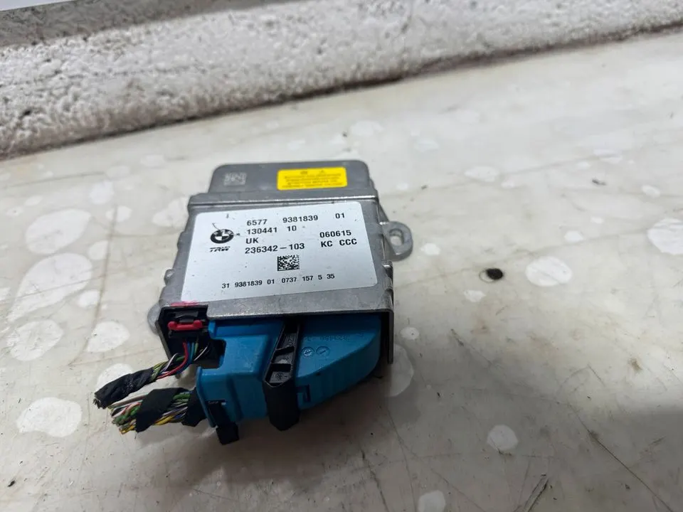 BMW 2er F45 F46 Airbag Steuermodul Einheit Steuergerät 9381839 – Bild 4