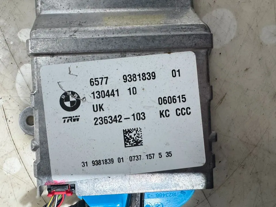 BMW 2er F45 F46 Airbag Steuermodul Einheit Steuergerät 9381839 – Bild 6