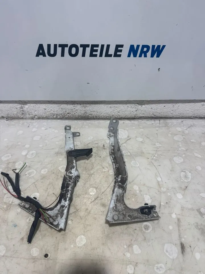Audi A5 8T Strebe Kotflügel Halter Träger 8T0821135 8T0821136 – Bild 1