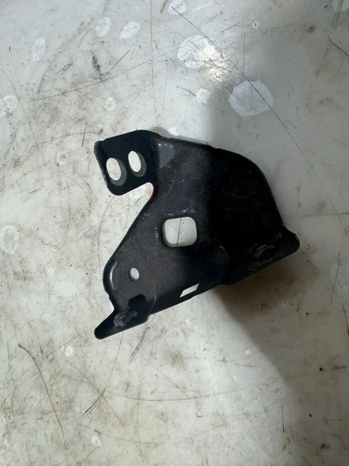 VW Sharan 7N Strebe Kotflügel Halter Träger 7N0821135 7N0821136 – Bild 5