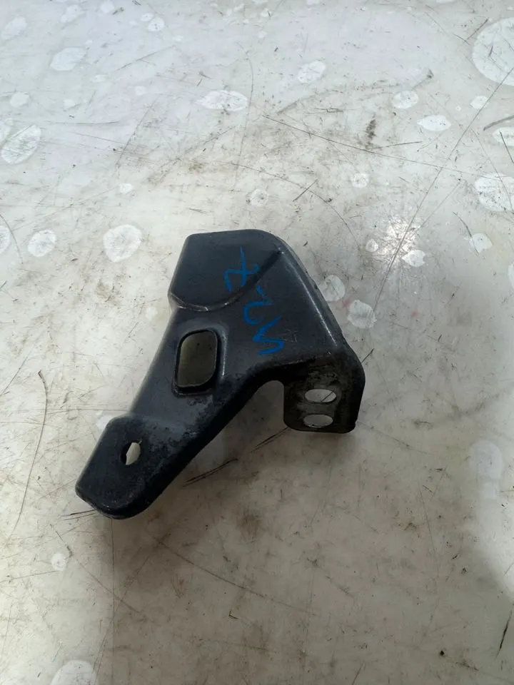 VW Sharan 7N Strebe Kotflügel Halter Träger 7N0821135 7N0821136 – Bild 7