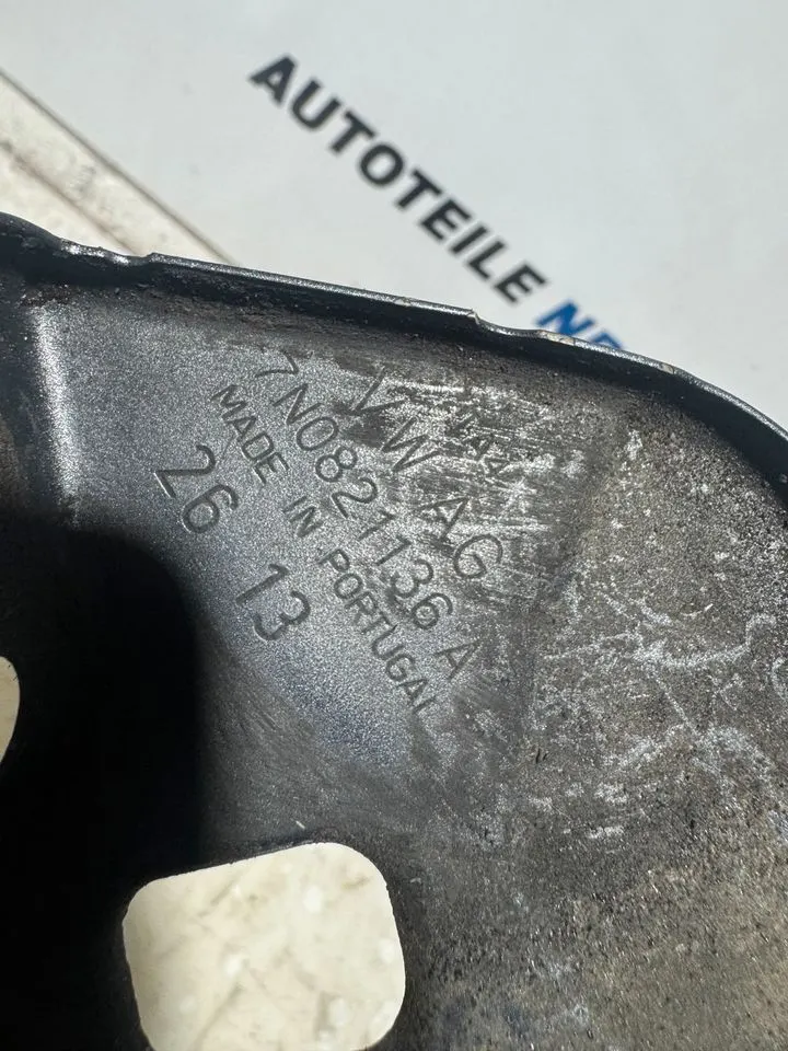 VW Sharan 7N Strebe Kotflügel Halter Träger 7N0821135 7N0821136 – Bild 8