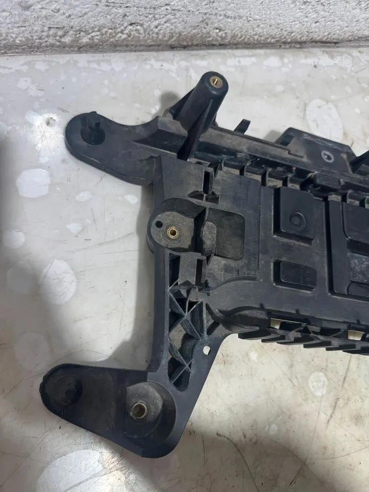 VW Seat Skoda Audi Touran Sharan 7N A3 Batterieträger 1K0915333 – Bild 4